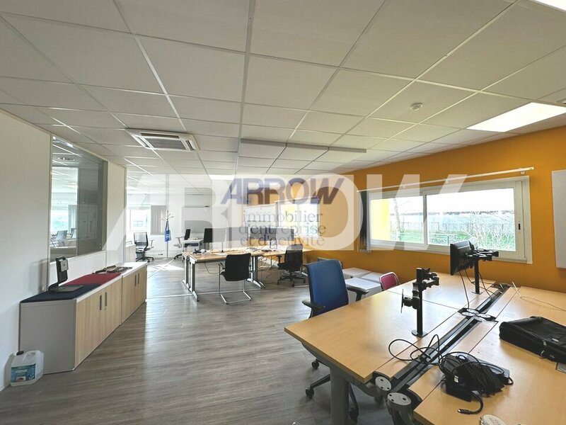Bureaux à louer BOUGUENAIS 1