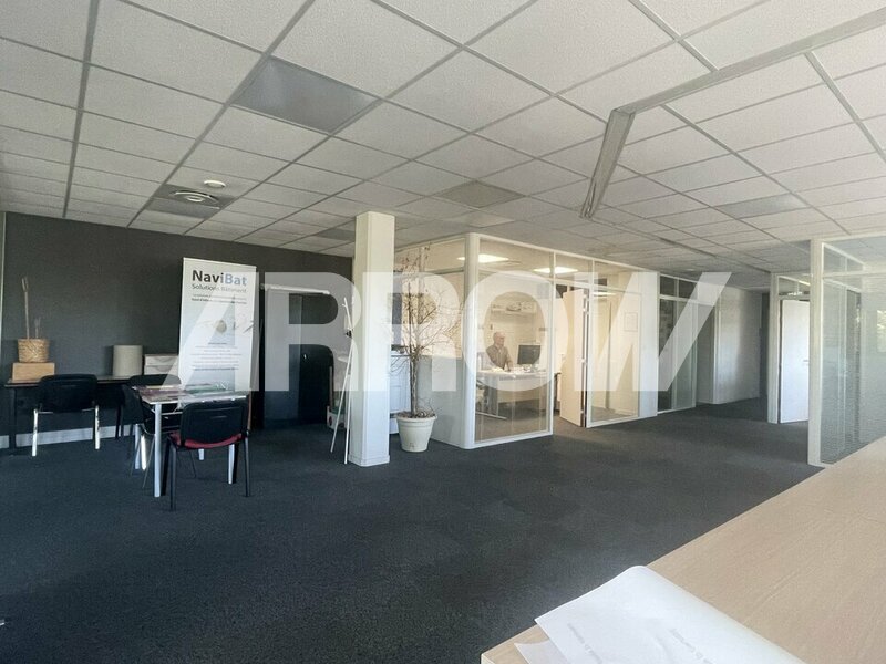 Bureaux à vendre REZE 4
