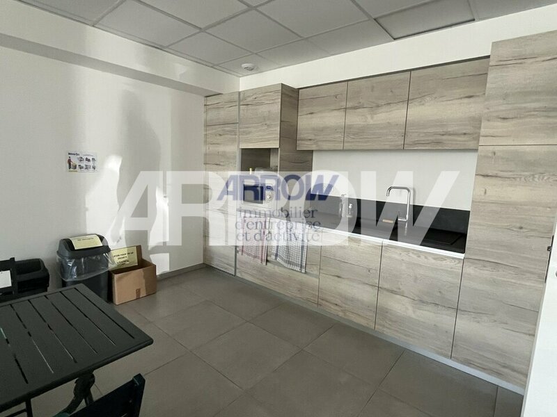 Bureaux à vendre à louer SAINT PHILBERT DE GRAND LIEU 5