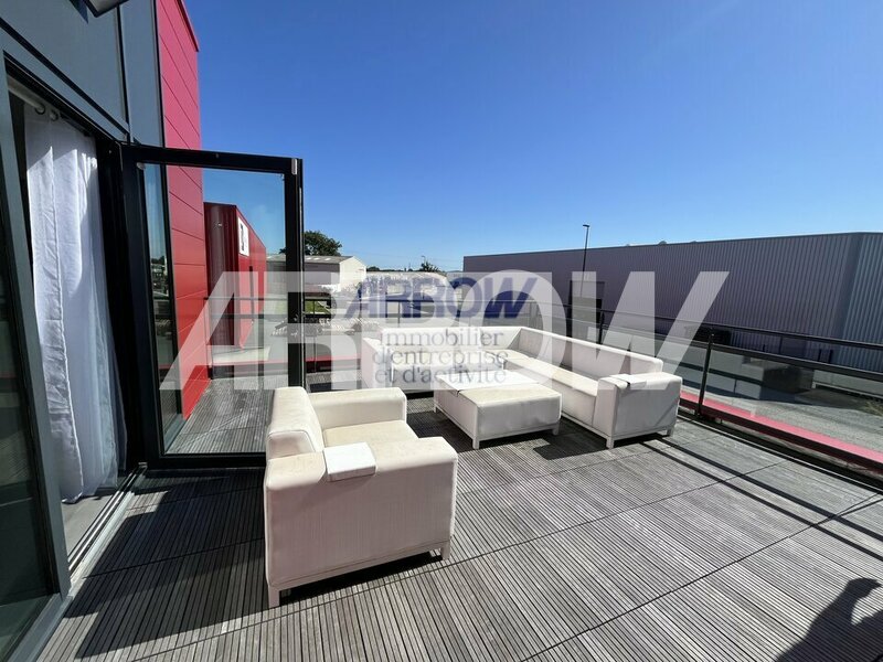 Bureaux à vendre à louer SAINT PHILBERT DE GRAND LIEU 1