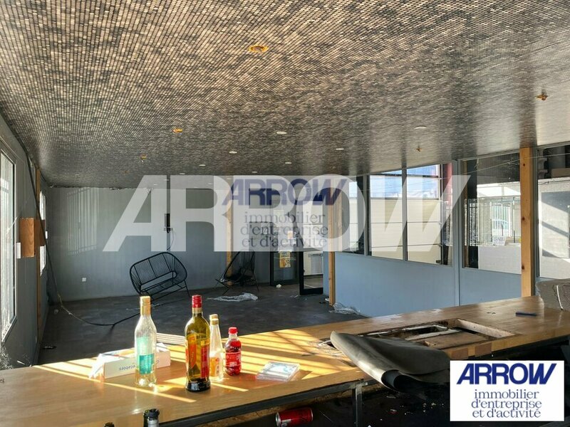 Entrepôt à louer LA CHAPELLE SUR ERDRE 3