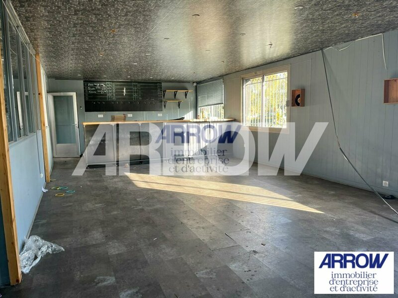 Entrepôt à louer LA CHAPELLE SUR ERDRE 2