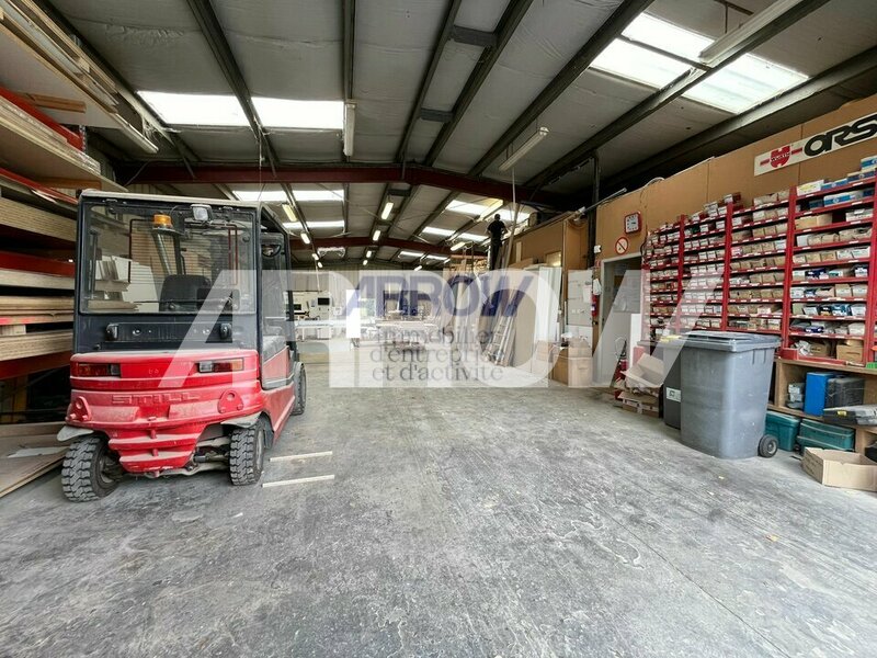 Entrepôt à vendre PONT SAINT MARTIN 3
