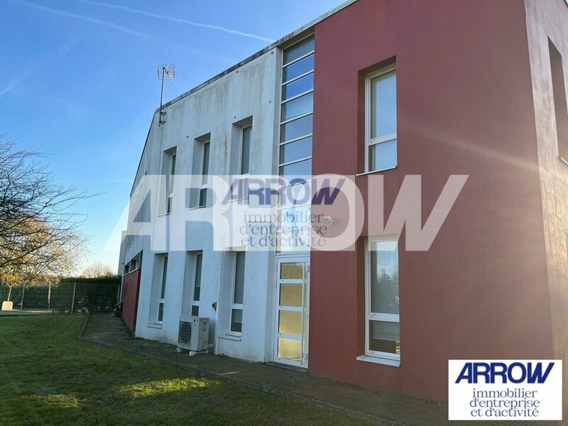 Local à vendre à louer BOUGUENAIS 5
