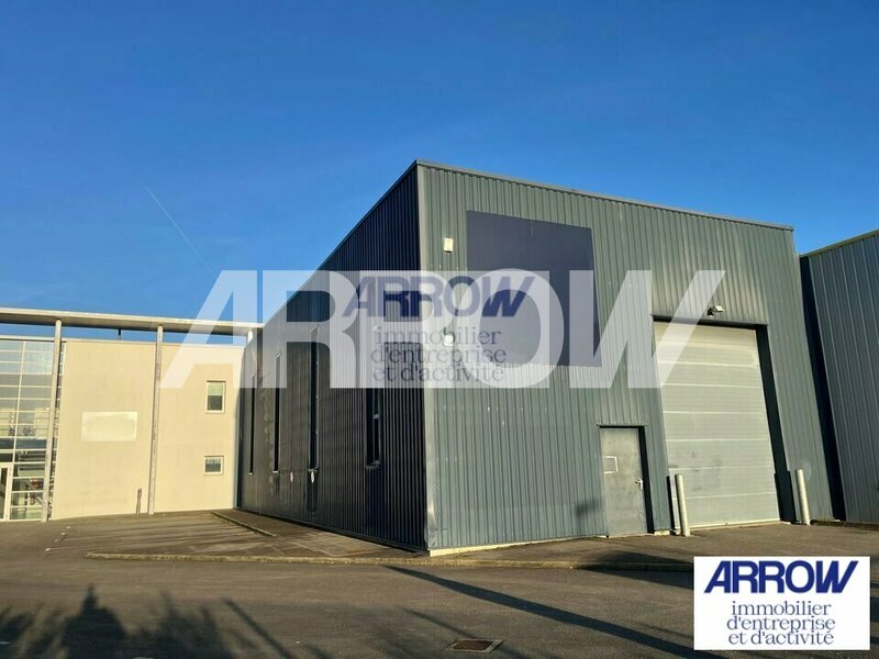 Local à vendre à louer BOUGUENAIS 1