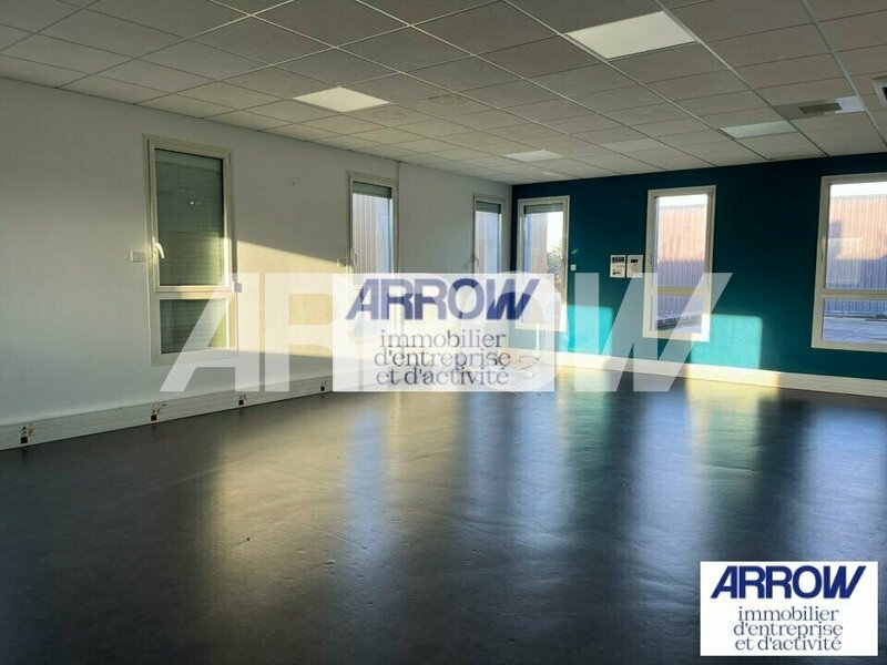 Local à vendre à louer BOUGUENAIS 2