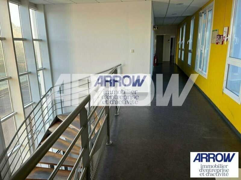 Local à vendre à louer BOUGUENAIS 3