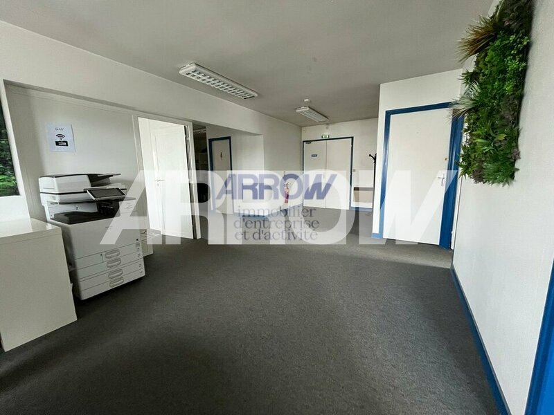 Entrepôt à louer SAINTE LUCE SUR LOIRE 1