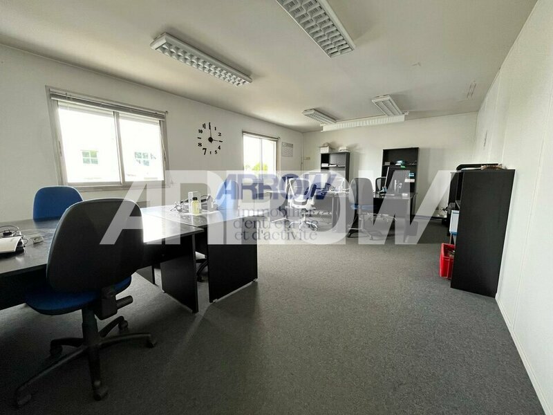 Entrepôt à louer SAINTE LUCE SUR LOIRE 4