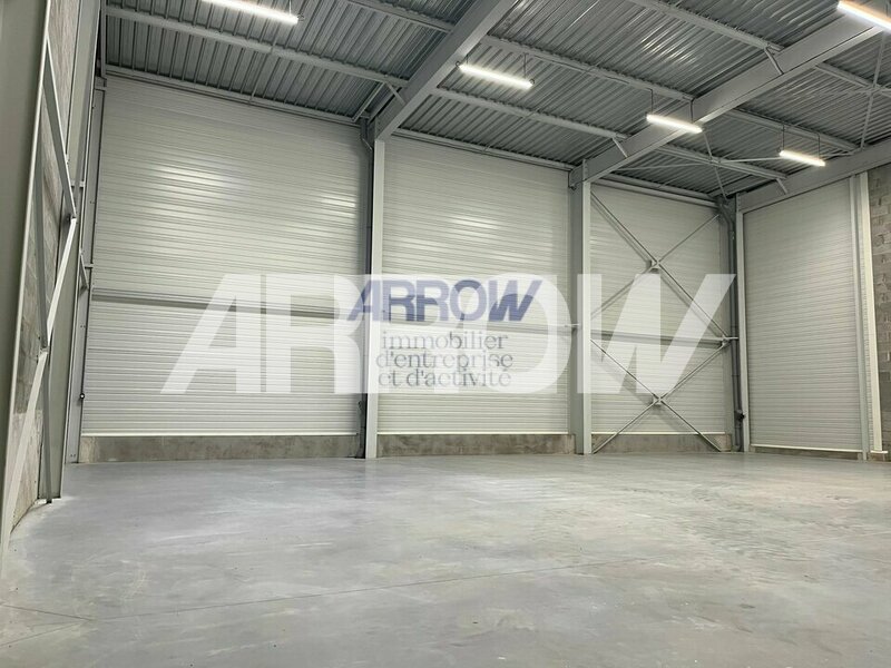 Entrepôt à louer REZE 4