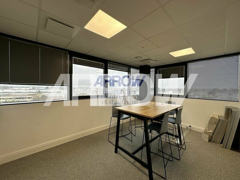 Bureaux à louer SAINT HERBLAIN 10