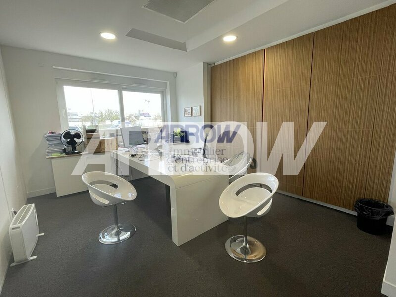 Bureaux à louer LA CHEVROLIERE 4