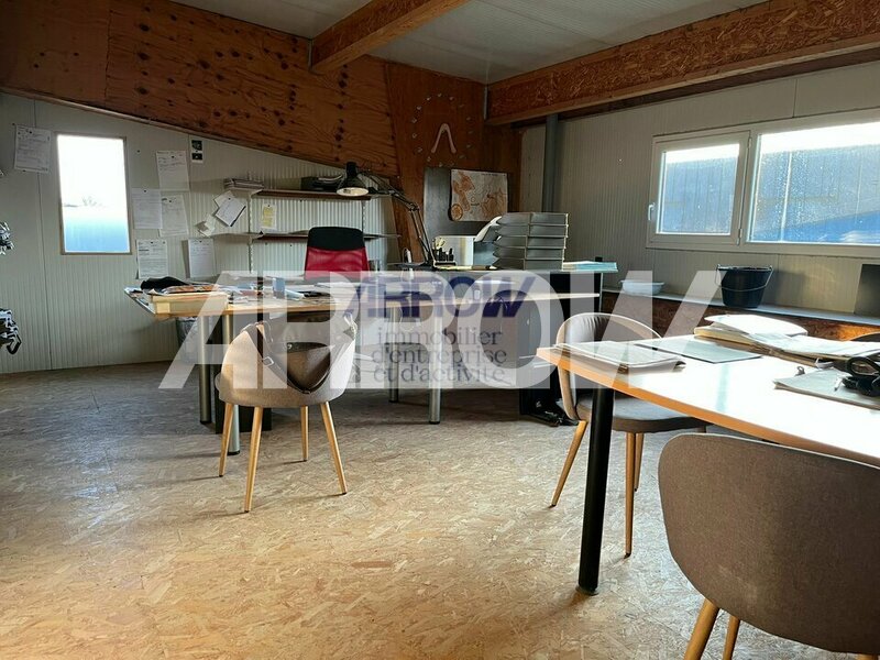 Local à vendre BOUAYE 2