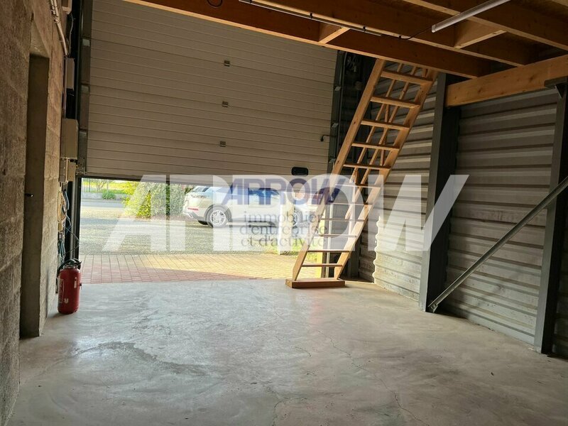Entrepôt à louer BOUGUENAIS 4