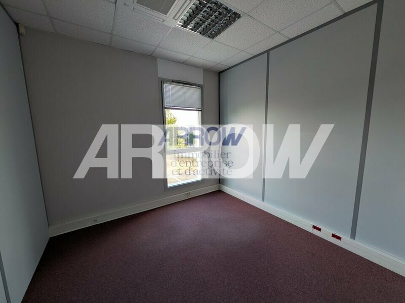 Bureaux à louer LA CHAPELLE SUR ERDRE 8