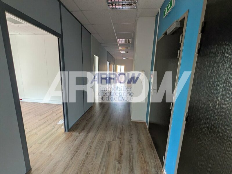 Bureaux à louer LA CHAPELLE SUR ERDRE 9