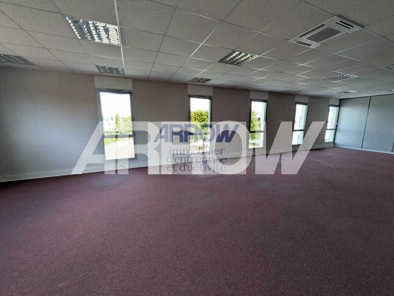 Bureaux à louer LA CHAPELLE SUR ERDRE 12