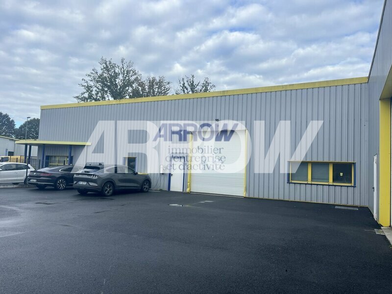 Local à louer GRANDCHAMPS DES FONTAINES 1