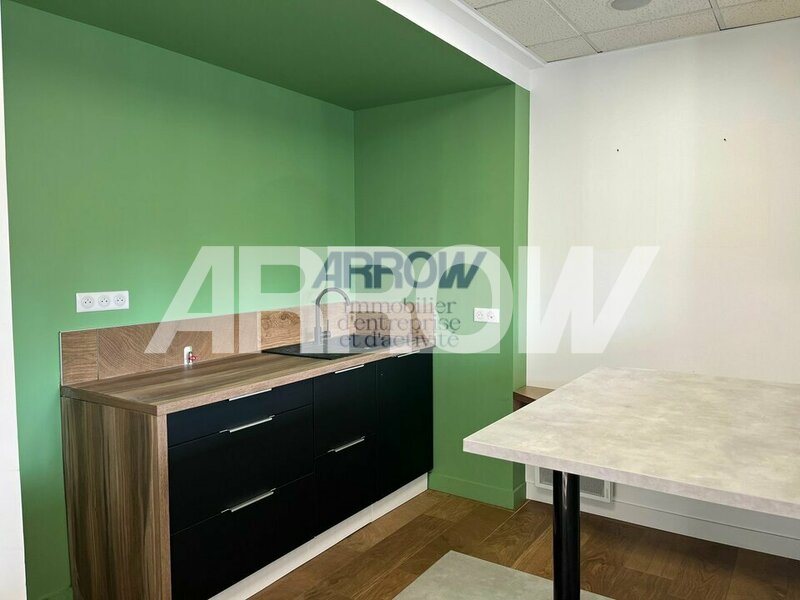 Local à louer TREILLIERES 3