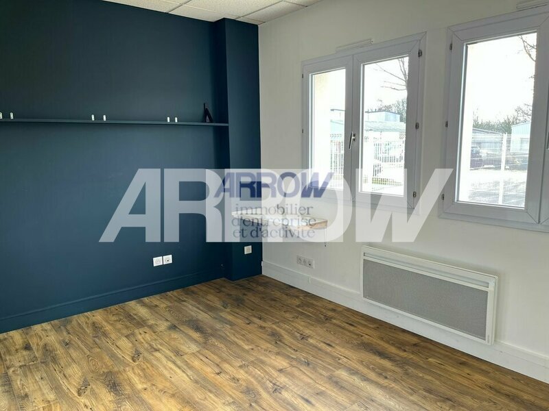 Local à louer TREILLIERES 4