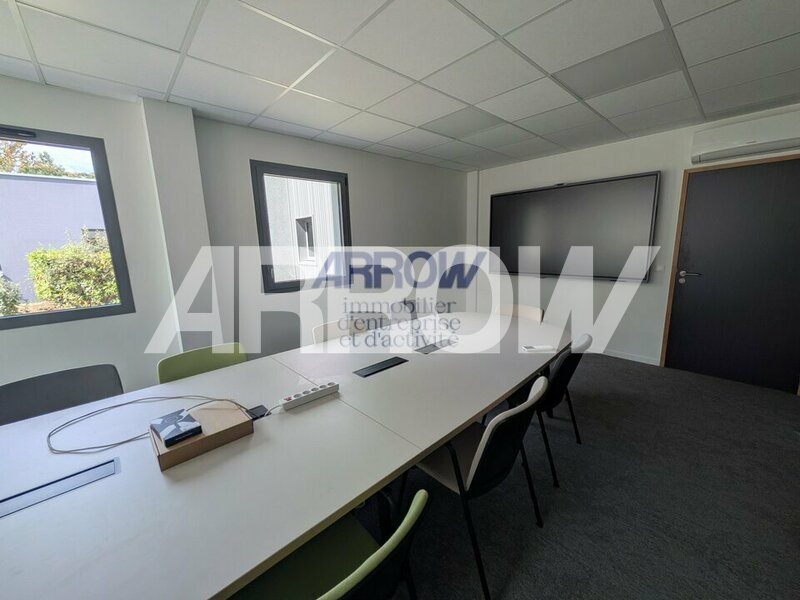 Bureaux à louer LA CHAPELLE SUR ERDRE 8